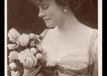 Défilé de Kitty Gordon New York 1928