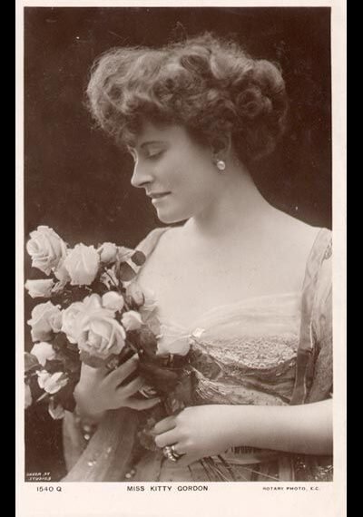 Défilé de Kitty Gordon New York 1928