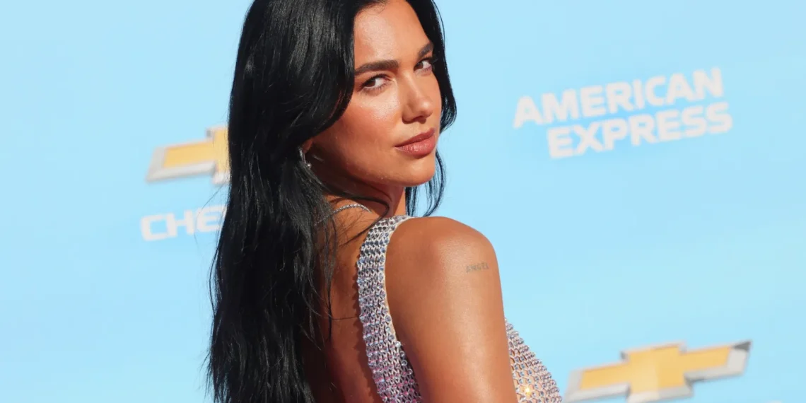 Dua Lipa : Icône musicale et muse de la mode