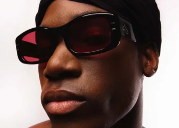 Anglade : Le Jeune Rappeur Met à l&rsquo;Honneur la Marque Lifestylism