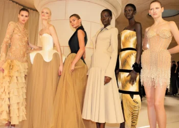 Runway Review – Schiaparelli et le corset