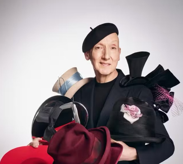 Stephen Jones, le maître du chapeau
